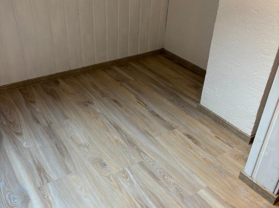 Passgenaue Verlegung in verwinkeltem Raum